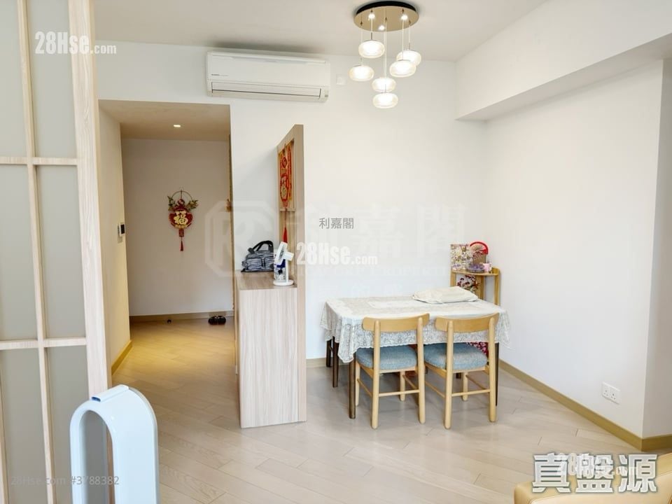 峻峦 售盘 2 房 581 平方尺