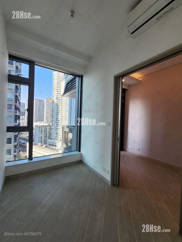 晓柏峰 售盘 1 房 305 平方尺