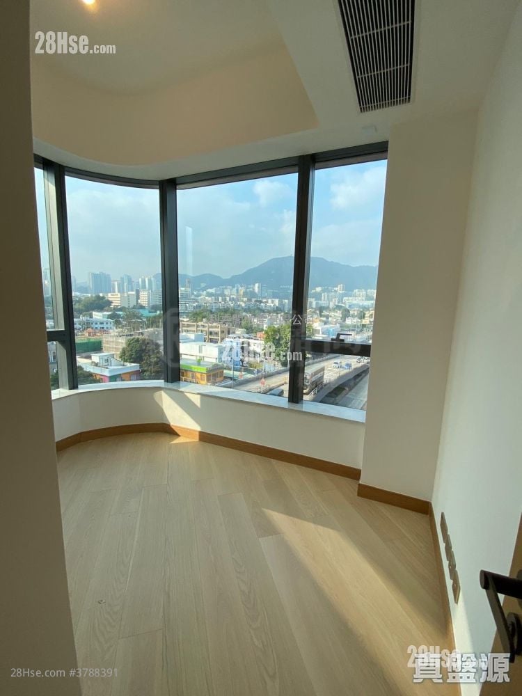 128 Waterloo Sell 2 Bedrooms 527 ft²