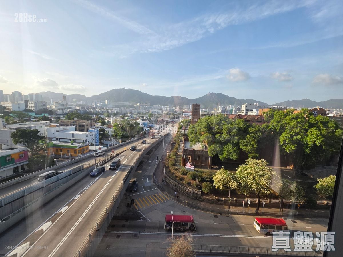 128 Waterloo Sell 2 Bedrooms 527 ft²