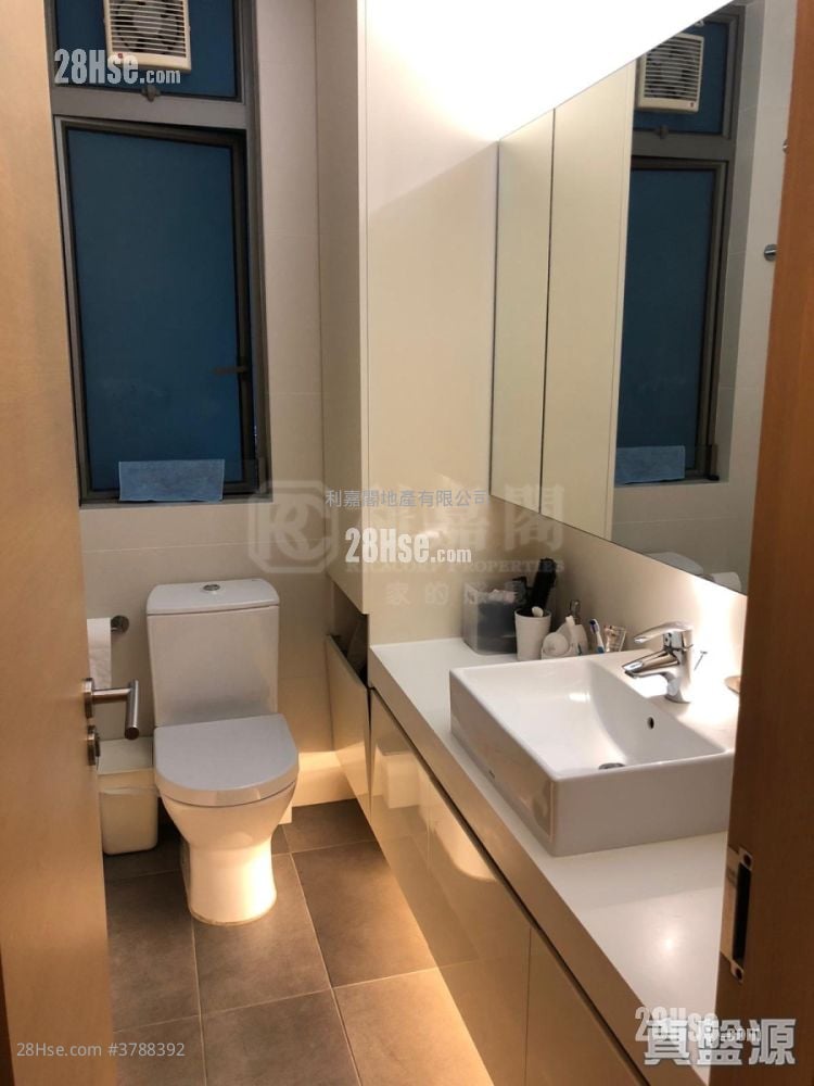 朗逸峰 售盘 3 房 , 3 浴室 1,186 平方尺