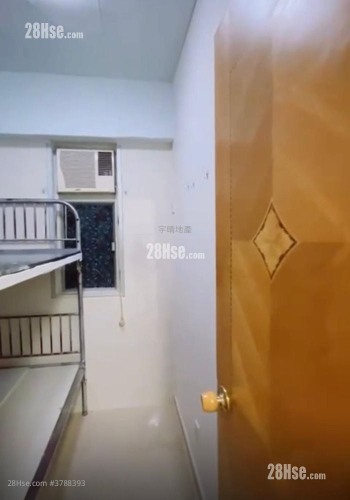 Bao Hua Building Rental 2 Bedrooms , 1 Bathroom 307 ft²