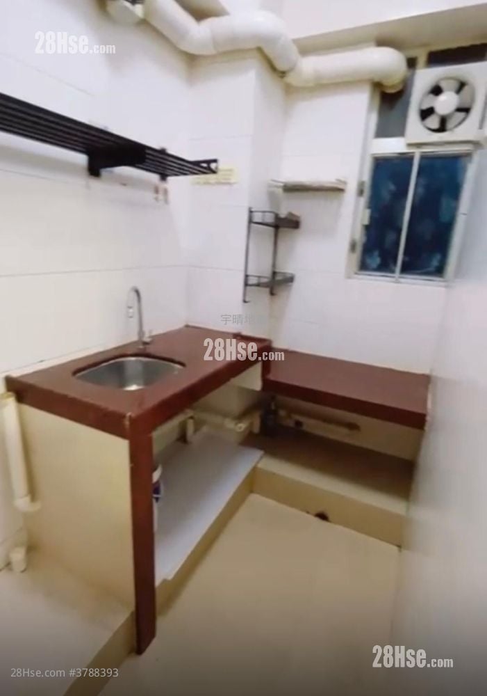 Bao Hua Building Rental 2 Bedrooms , 1 Bathroom 307 ft²