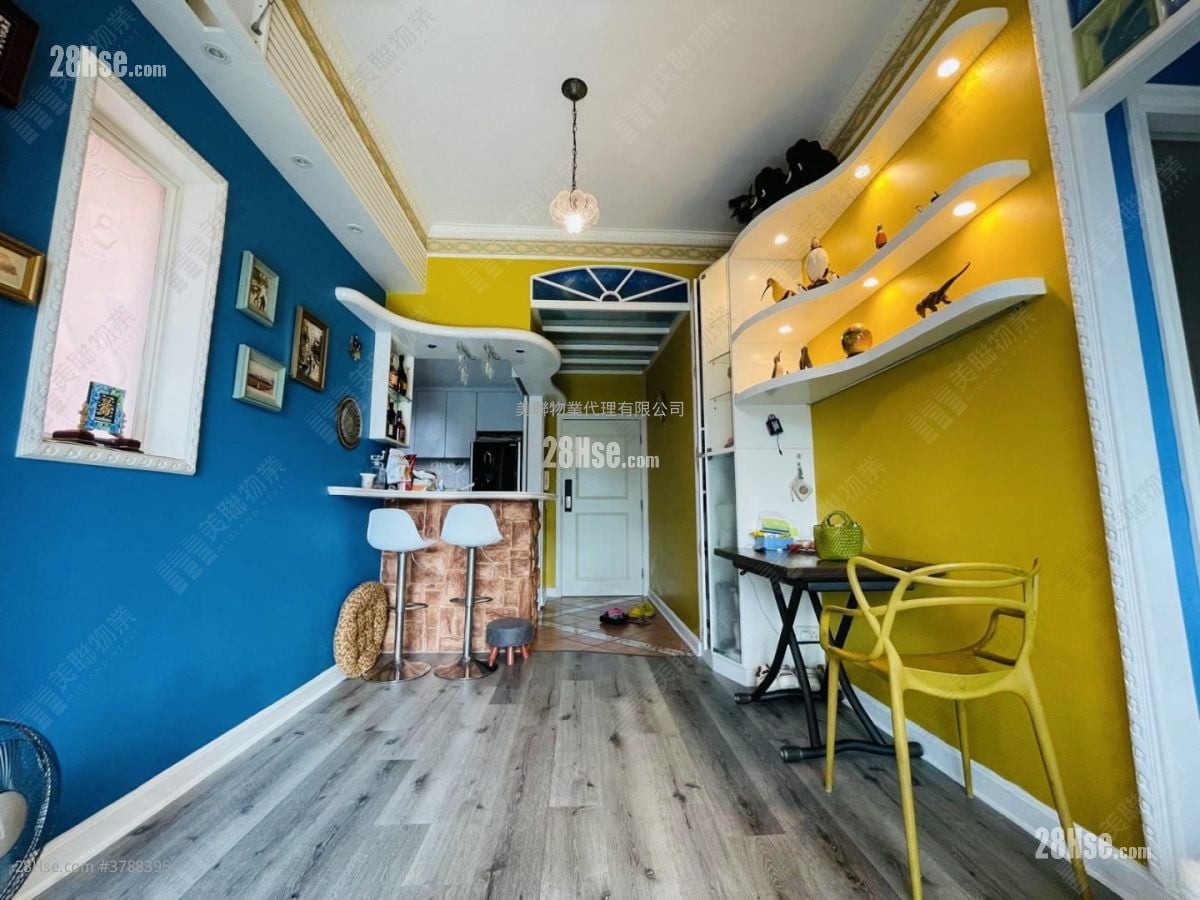 晓峰园 售盘 2 房 561 平方尺