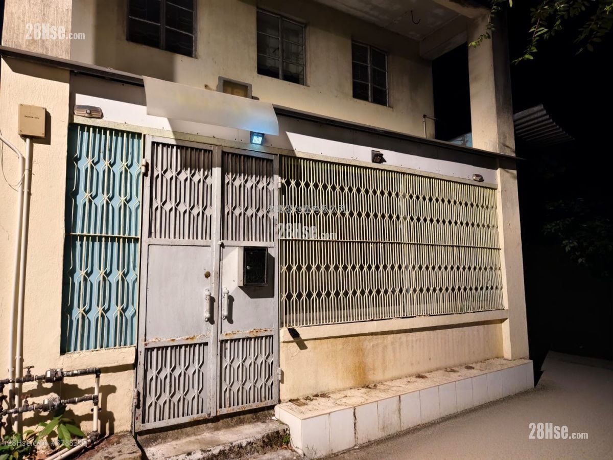 Lo Wai Tsuen Wan Sell 3 Bedrooms , 2 Bathrooms 1,200 ft²