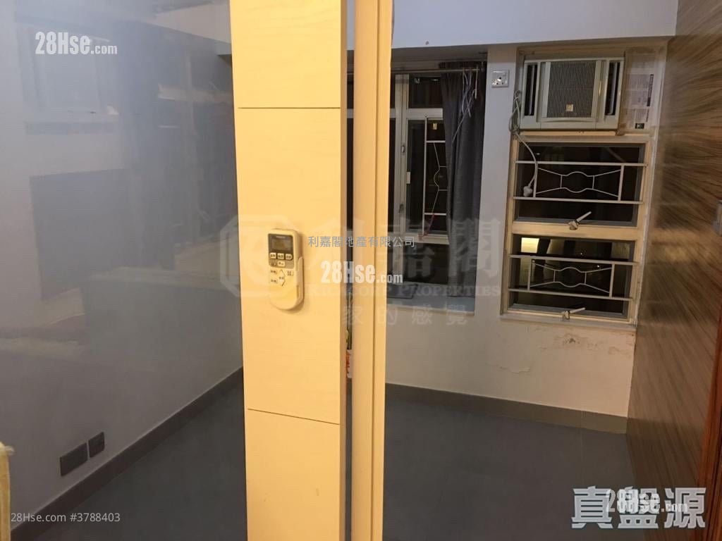 Tsuen King Garden Sell 2 Bedrooms , 1 Bathroom 435 ft²