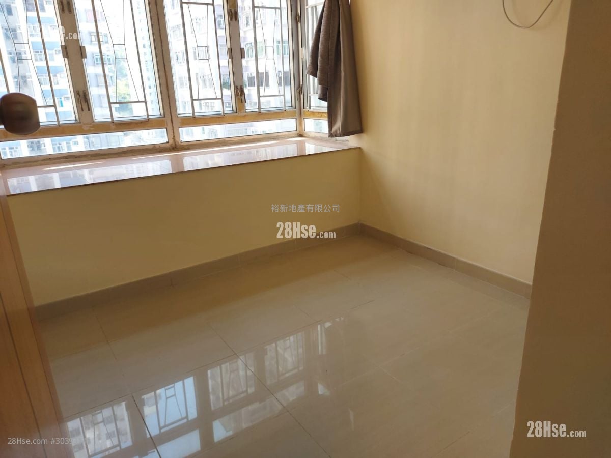 Po Sing Centre Rental 288 ft²