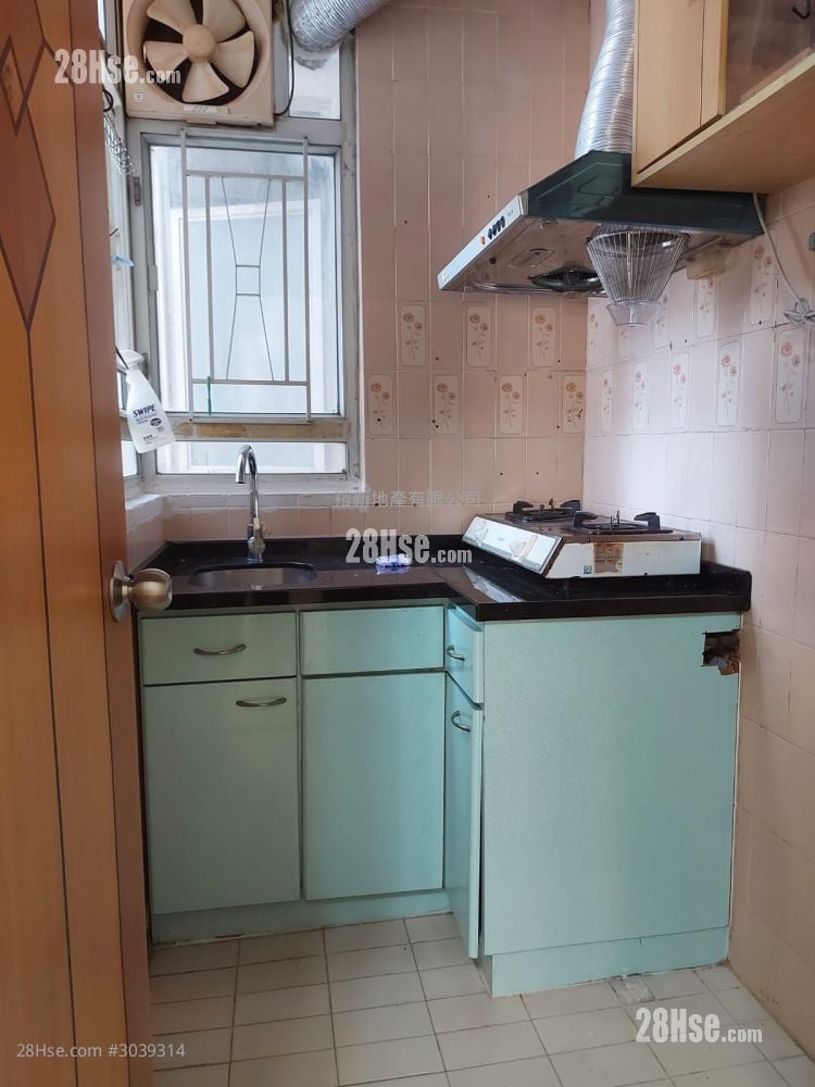 Po Sing Centre Rental 288 ft²