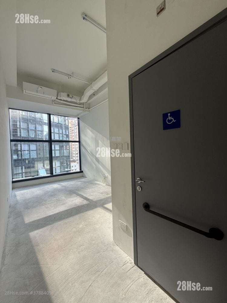 I City Sell Studio , 1 Toilet