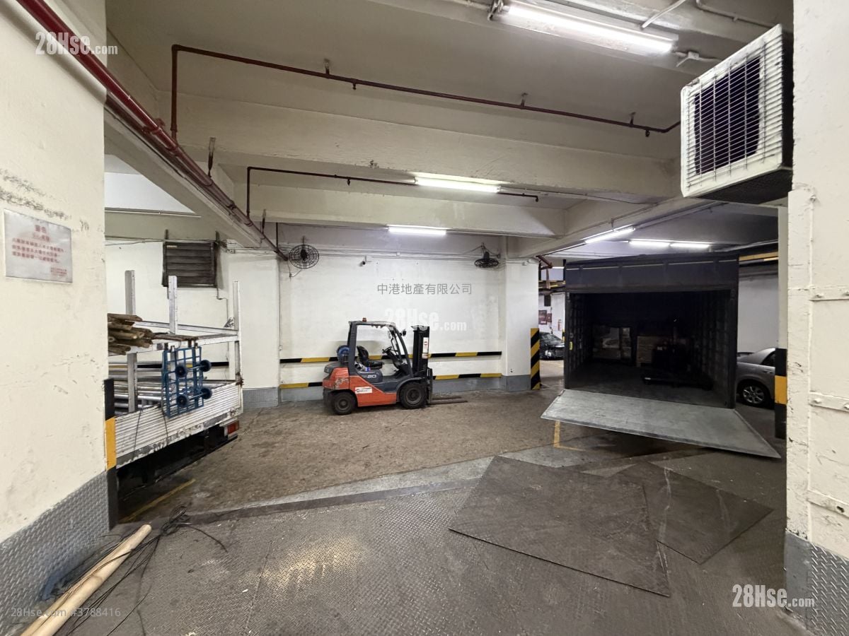 Mercantile Industrial & Warehouse Building Rental 1 Bedroom , 2 Toilets 6,780 ft²