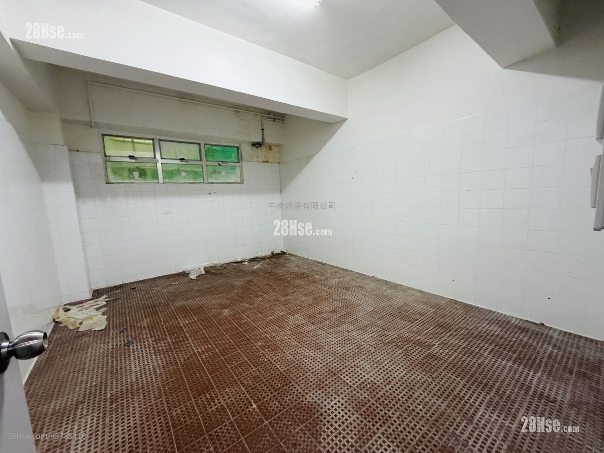 Mercantile Industrial & Warehouse Building Rental 1 Bedroom , 2 Toilets 6,780 ft²