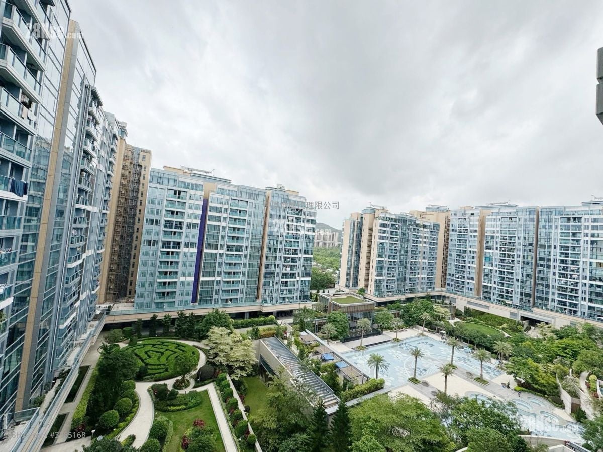 峻峦 售盘 3 房 , 1 浴室 581 平方尺