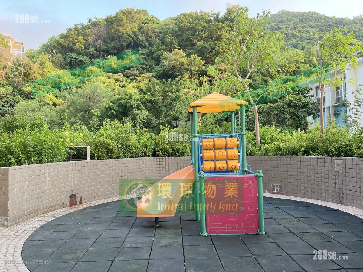 Cayman Rise Rental 2 Bedrooms , 1 Bathroom 464 ft²