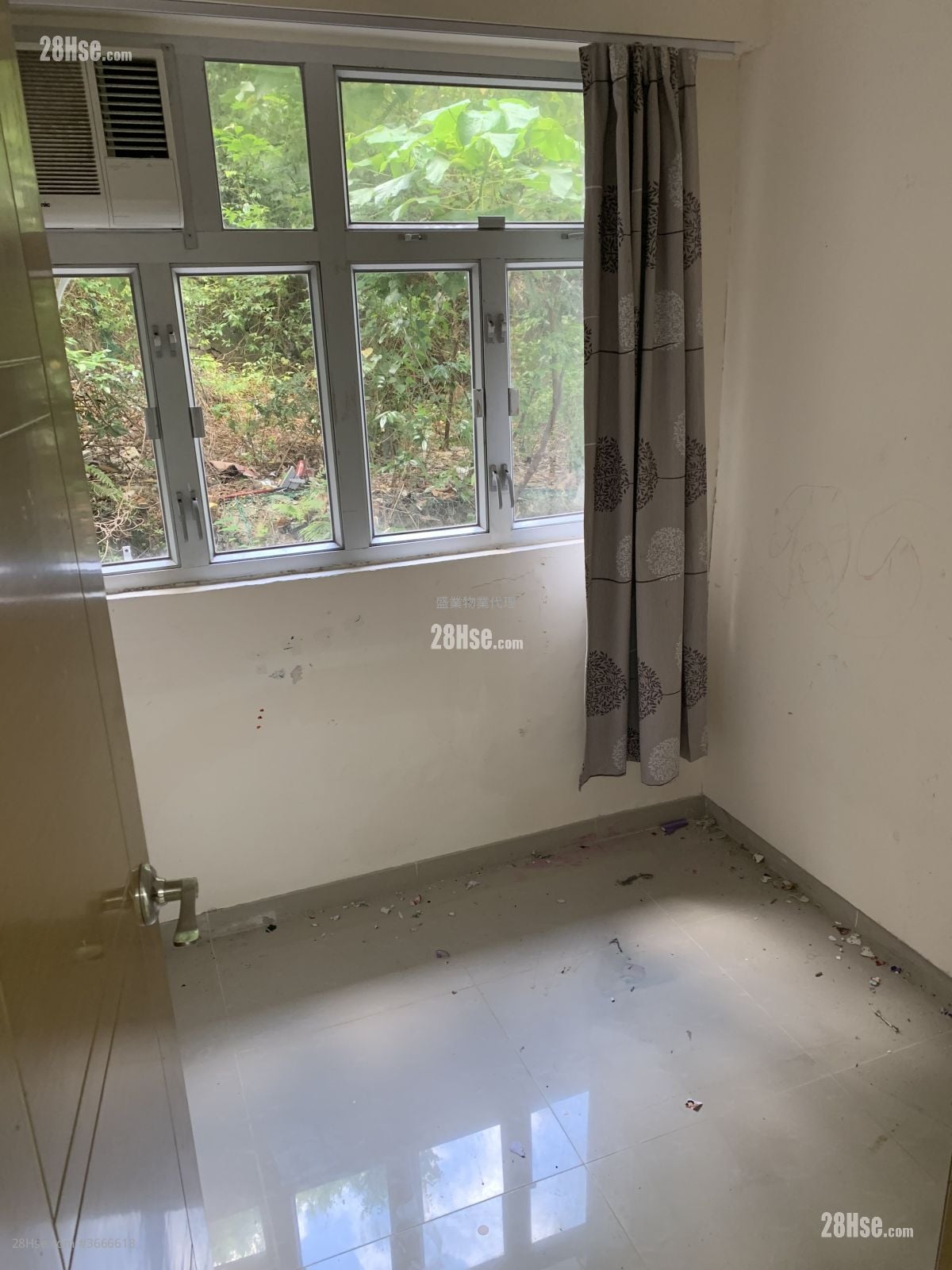 仁乐大厦 售盘 2 房 , 1 浴室 290 平方尺