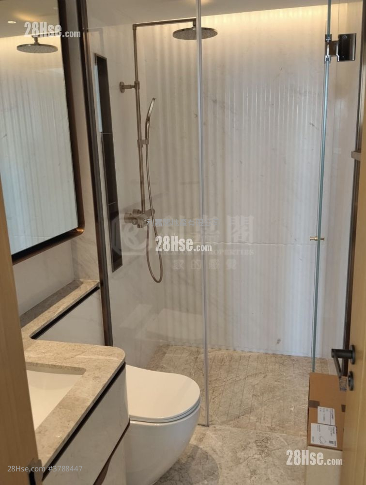 128 Waterloo 售盘 1 房 342 平方尺