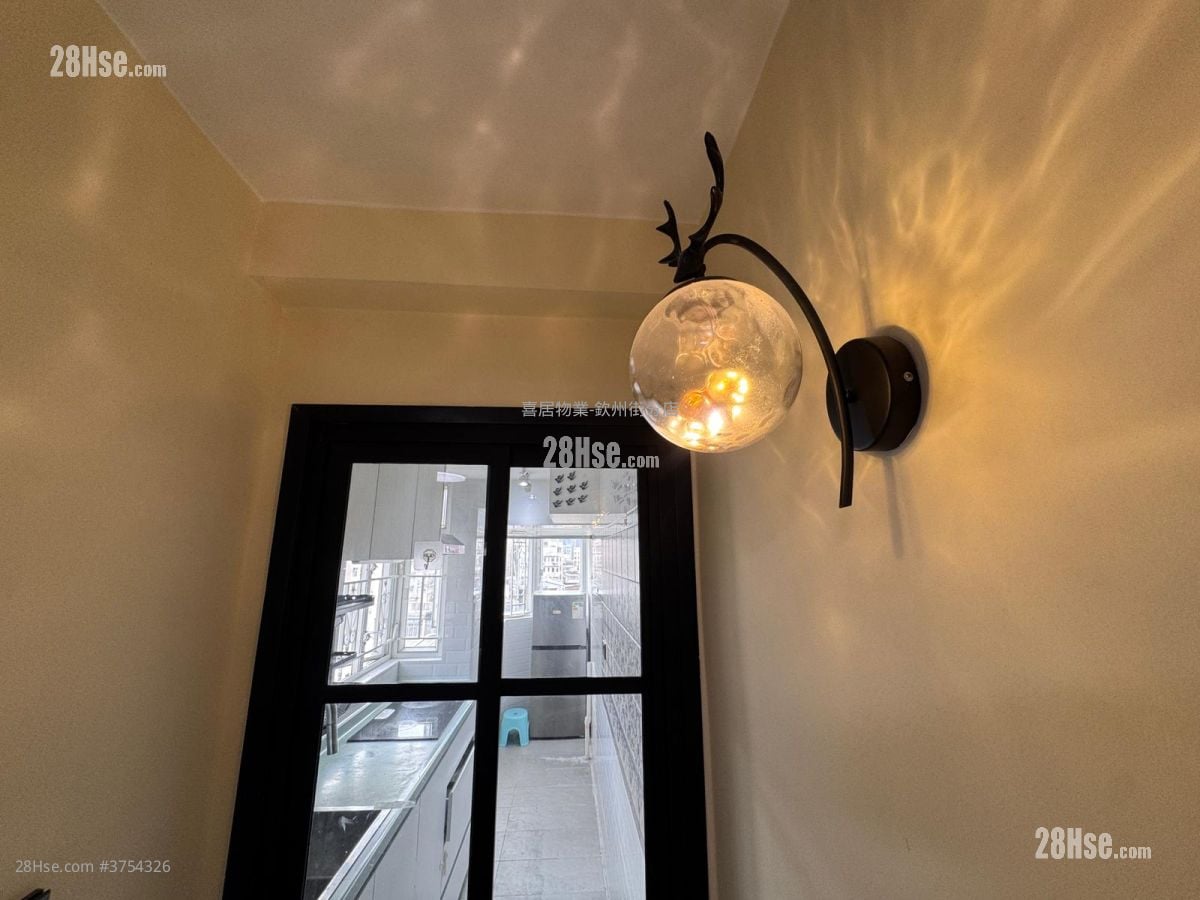 恒威阁 租盘 2 房 , 1 浴室 299 平方尺