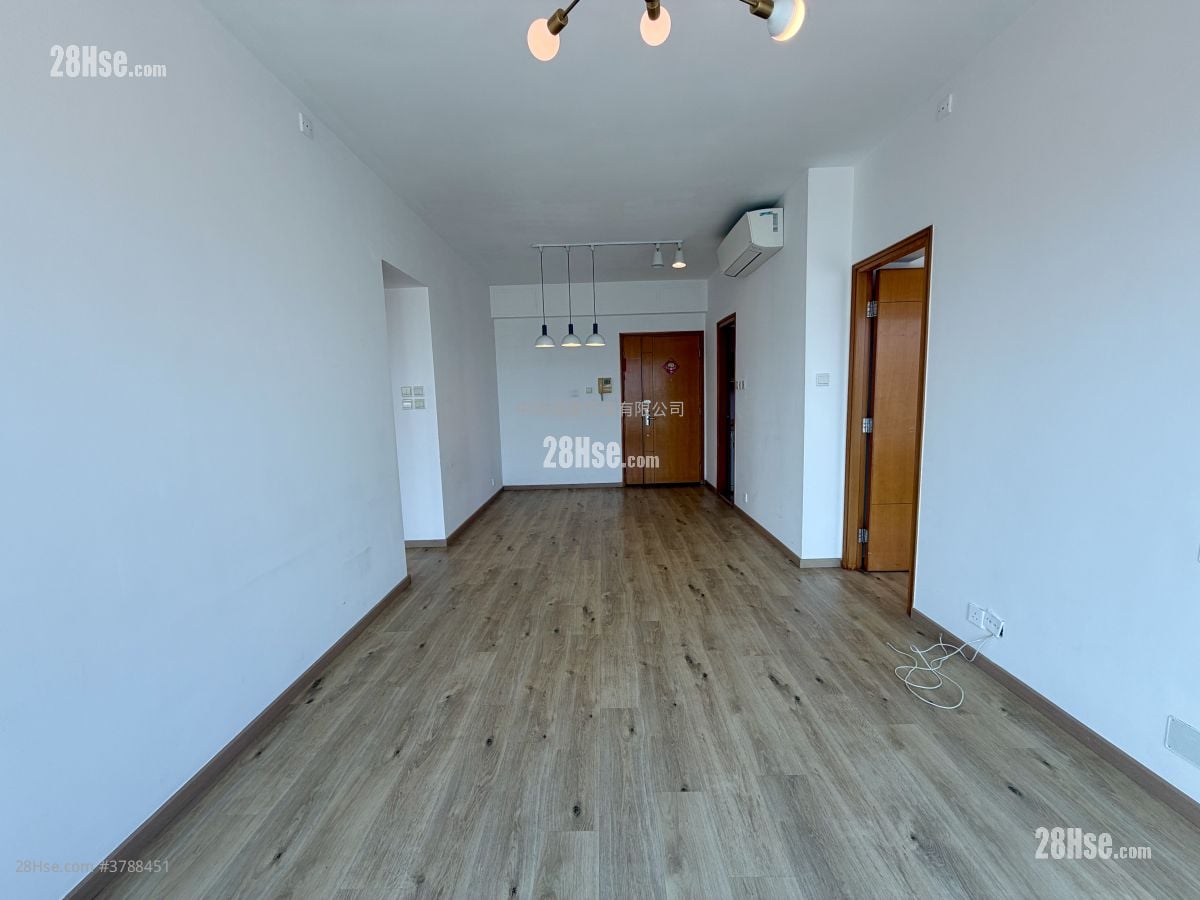 The Bloomsville Sell 3 Bedrooms , 2 Bathrooms 704 ft²