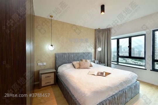 King's Park Villa Sell 3 Bedrooms , 2 Bathrooms 1,812 ft²