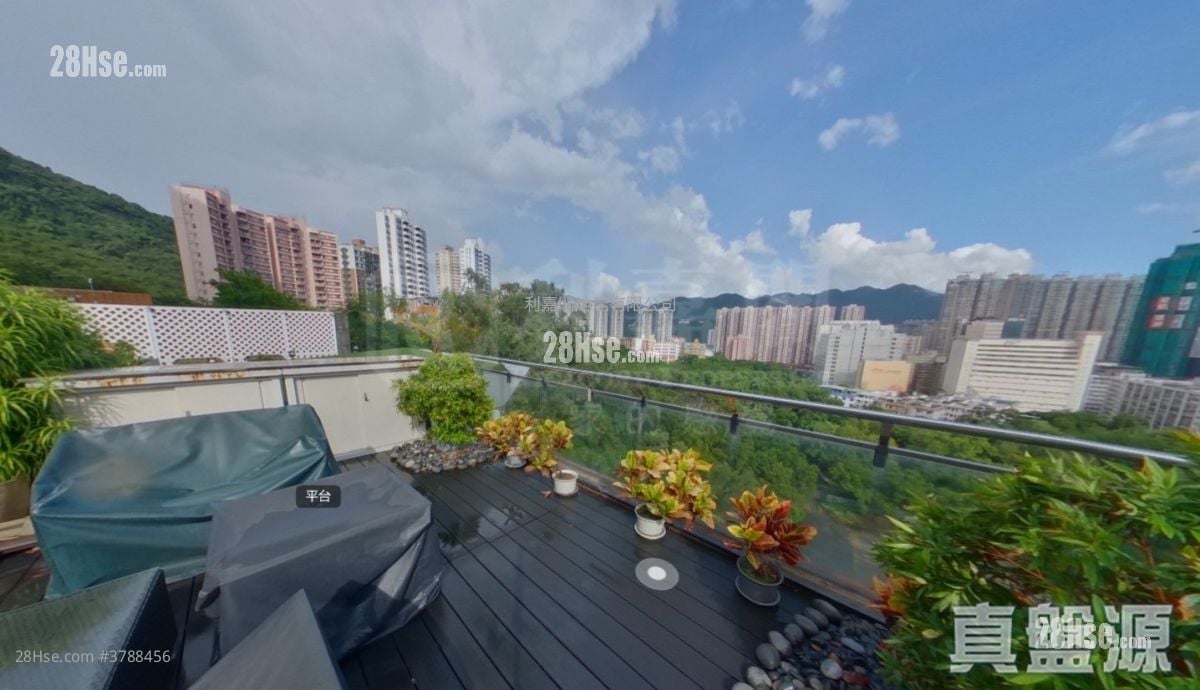 晋名峰 售盘 4 房 1,385 平方尺