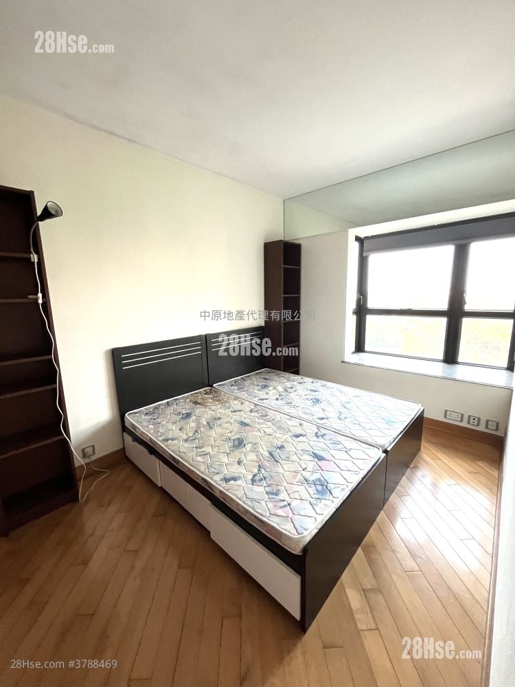 爱琴海岸 售盘 4 房 , 3 浴室 811 平方尺