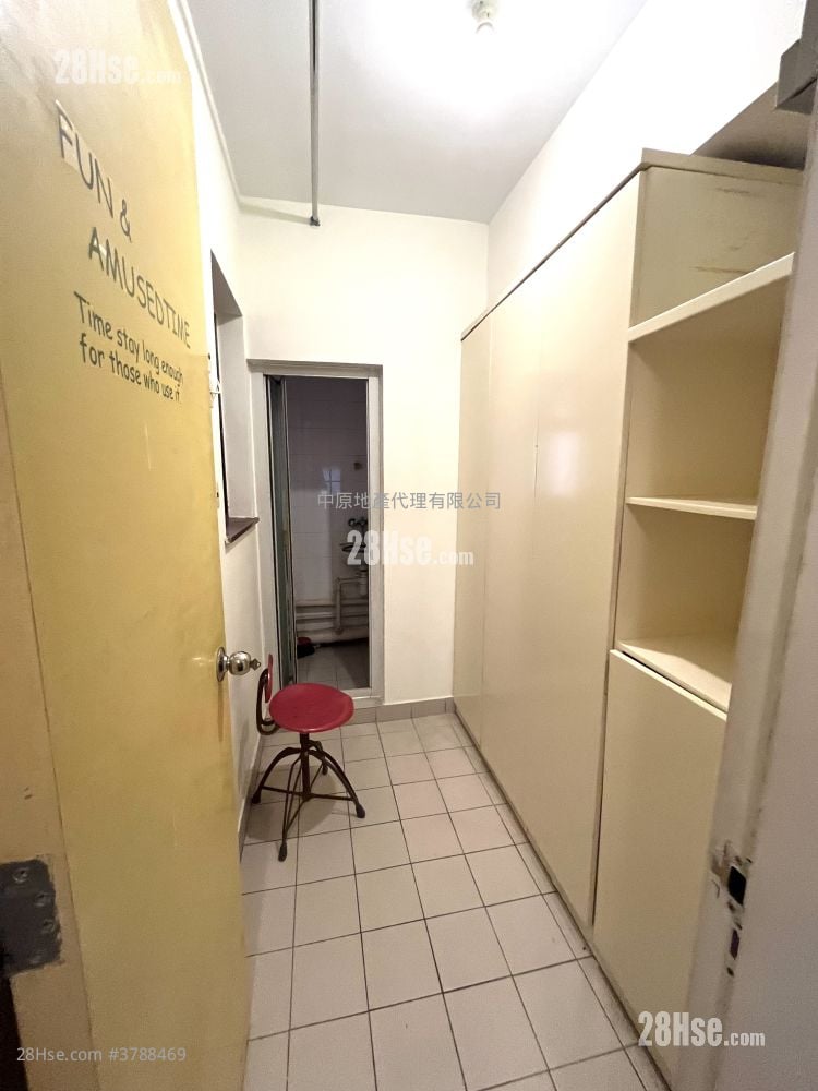 爱琴海岸 售盘 4 房 , 3 浴室 811 平方尺