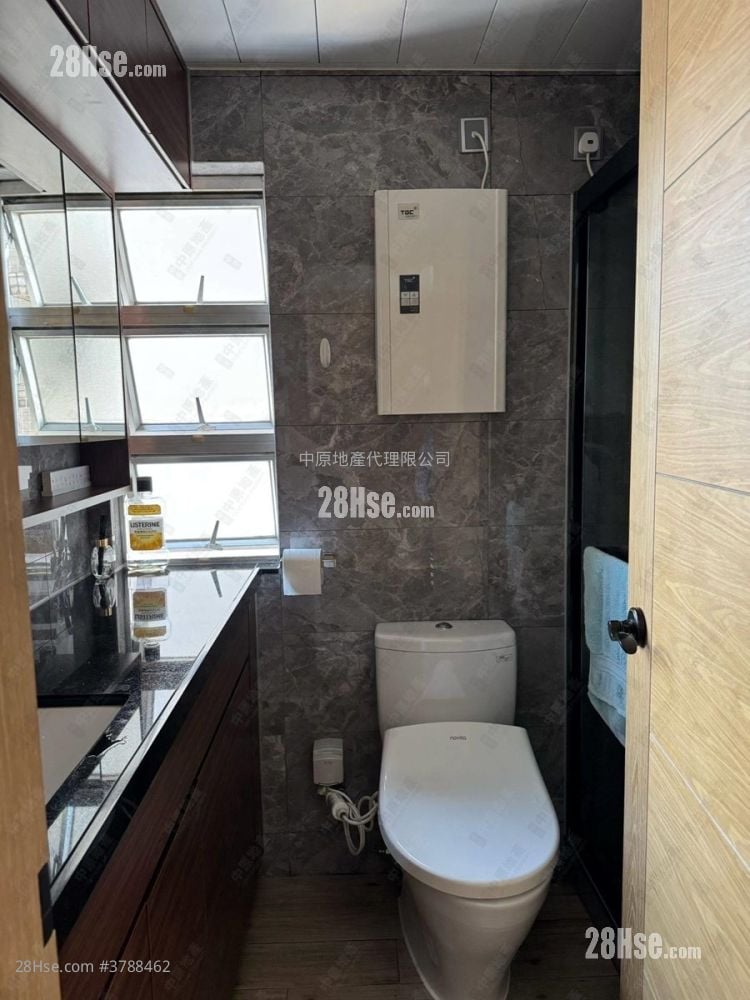 Kingswood Villas Sell 3 Bedrooms 635 ft²