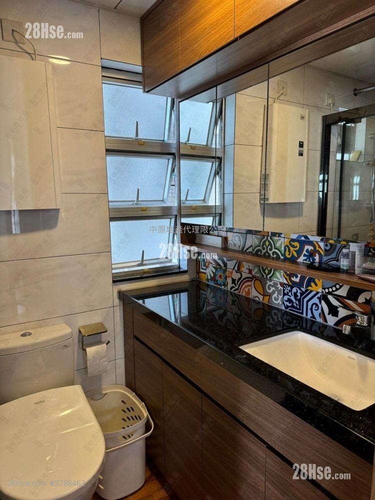 Kingswood Villas Sell 3 Bedrooms 635 ft²