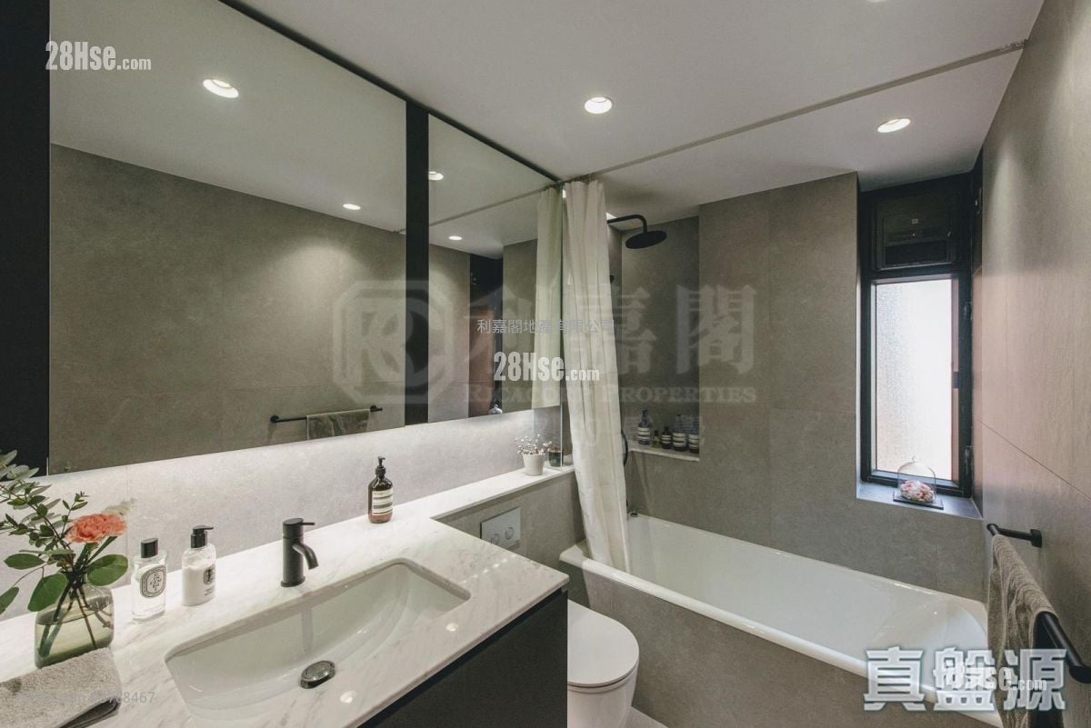 Wylie Court Sell 3 Bedrooms 1,383 ft²