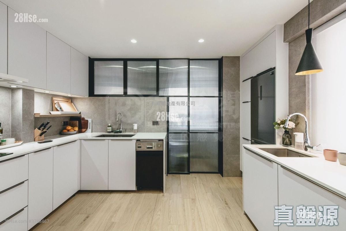 Wylie Court Sell 3 Bedrooms 1,383 ft²