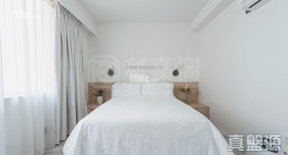 Wylie Court Sell 3 Bedrooms 1,383 ft²