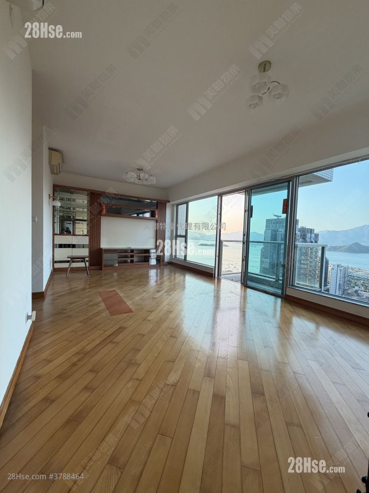 银湖天峰 售盘 3 房 1,051 平方尺