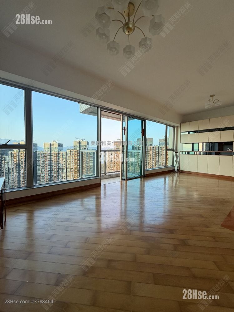 银湖天峰 售盘 3 房 1,051 平方尺