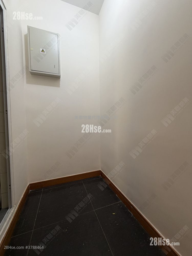 银湖天峰 售盘 3 房 1,051 平方尺