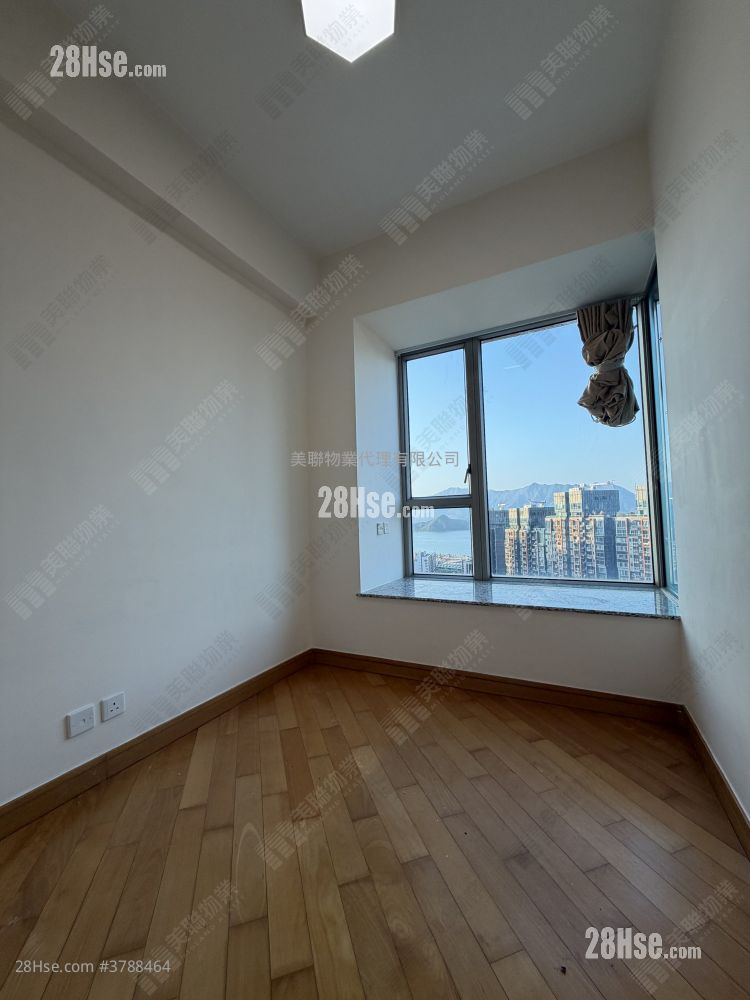 银湖天峰 售盘 3 房 1,051 平方尺