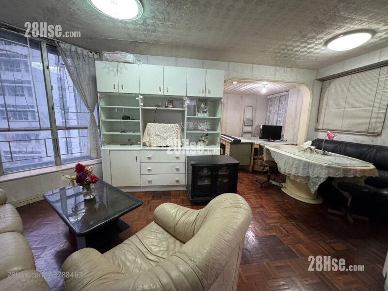 Whampoa Garden Sell 4 Bedrooms 681 ft²