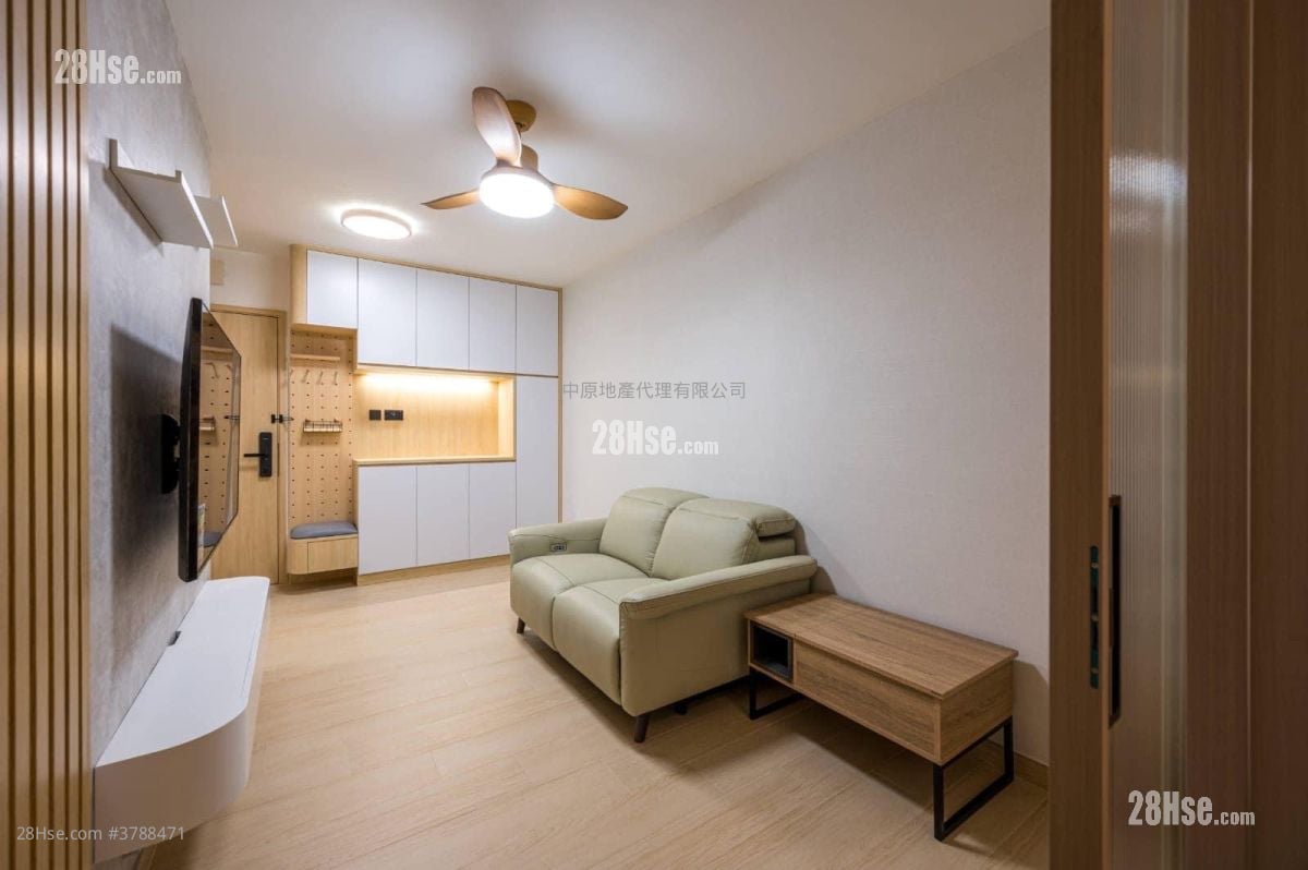 Siu Hong Court Sell 2 Bedrooms 431 ft²