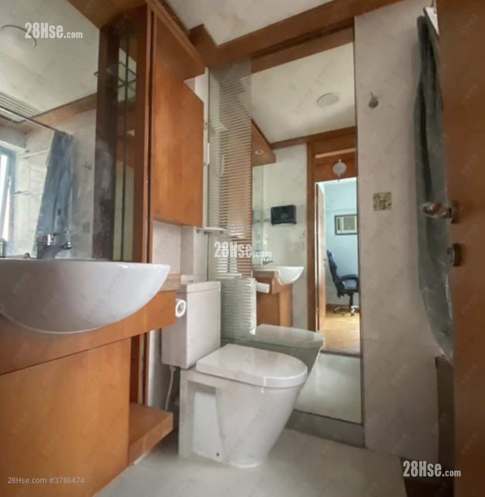 碧海蓝天 售盘 3 房 588 平方尺