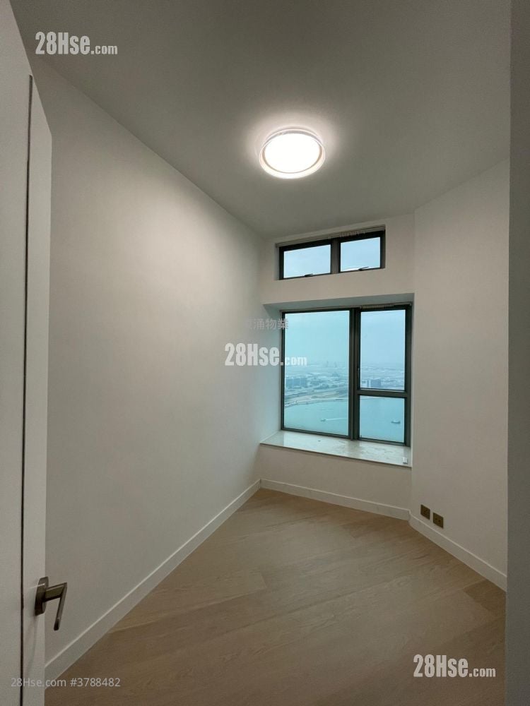 Coastal Skyline Rental 5+ Bedrooms , 4 Bathrooms 1,562 ft²