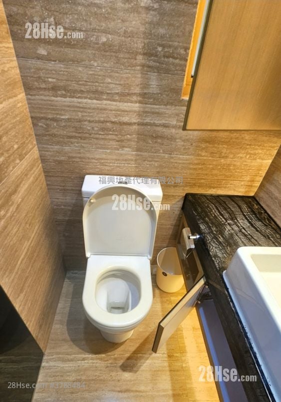 Harbour Place Rental 3 Bedrooms , 1 Bathroom 589 ft²