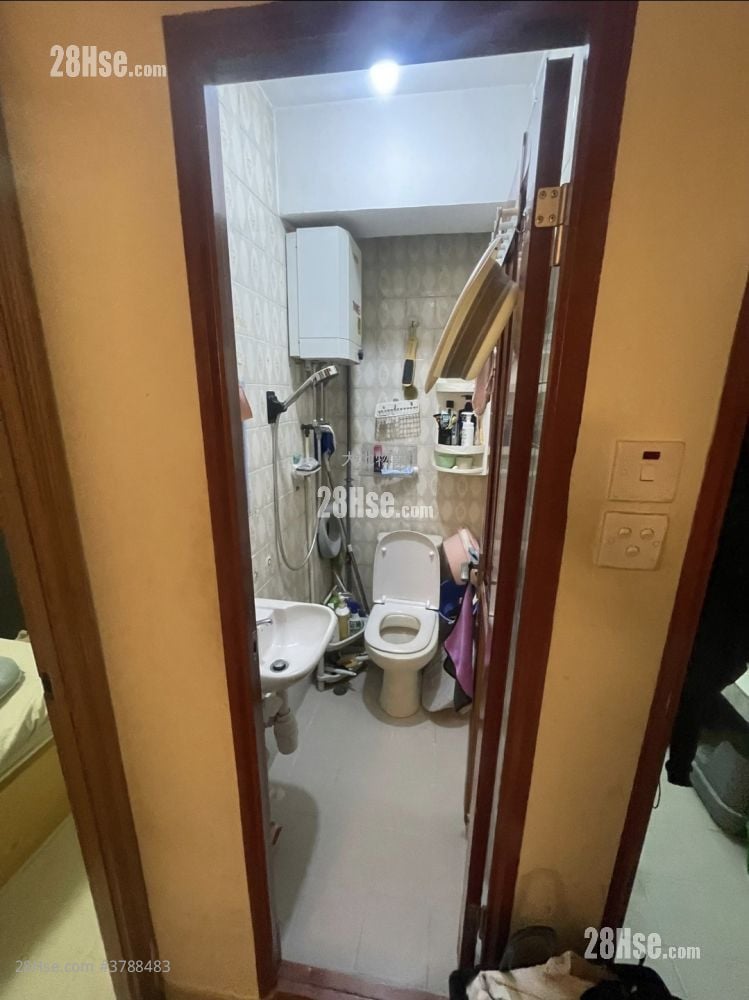 Healey Building Sell 1 Bedroom , 1 Bathroom 271 ft²