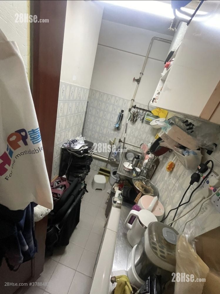 Healey Building Sell 1 Bedroom , 1 Bathroom 271 ft²