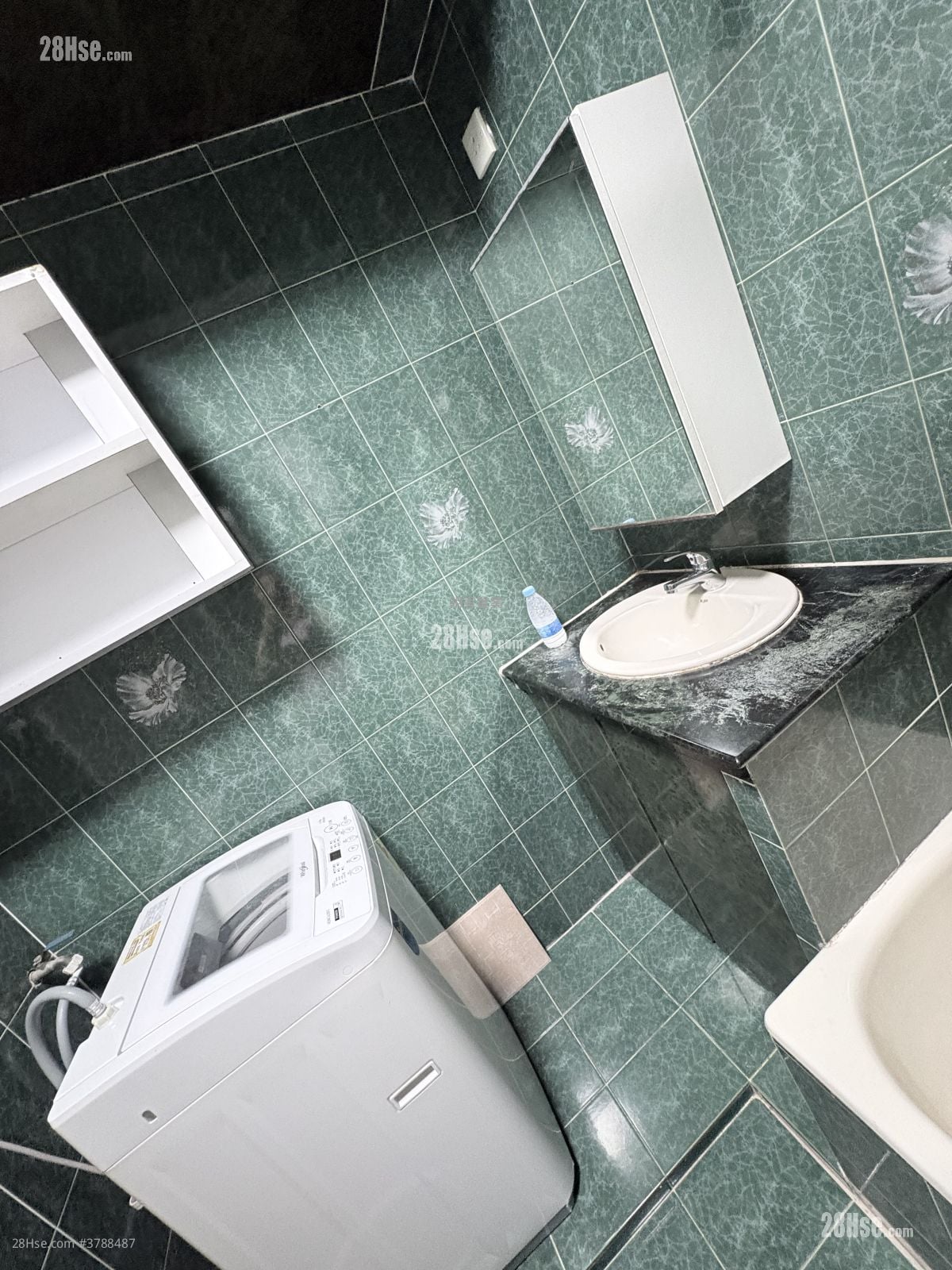 Tsui Yuen Mansion Rental 2 Bedrooms , 1 Bathroom 427 ft²