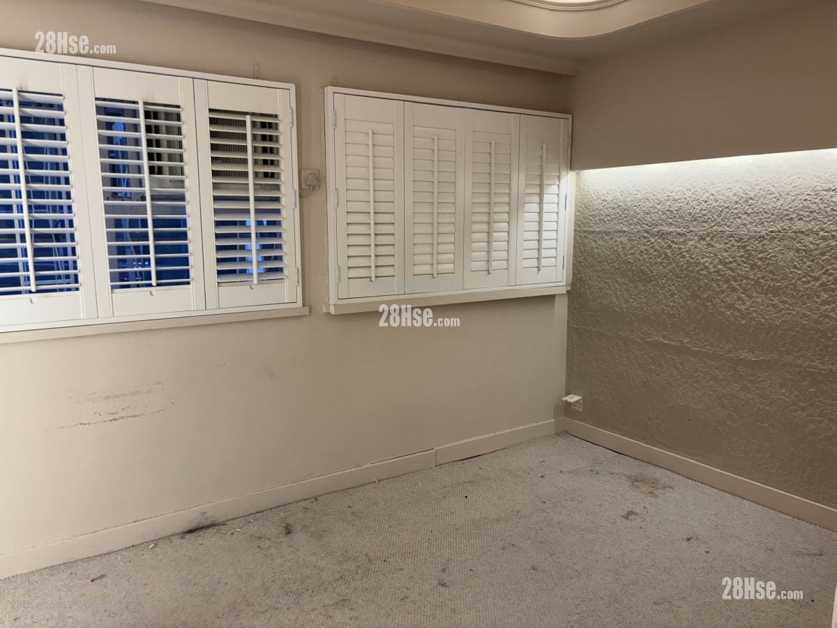 Yip Fung Building Rental Studio