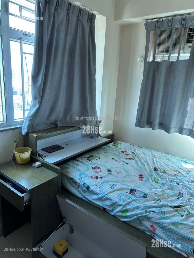 Mei Tak Building Sell 2 Bedrooms 528 ft²