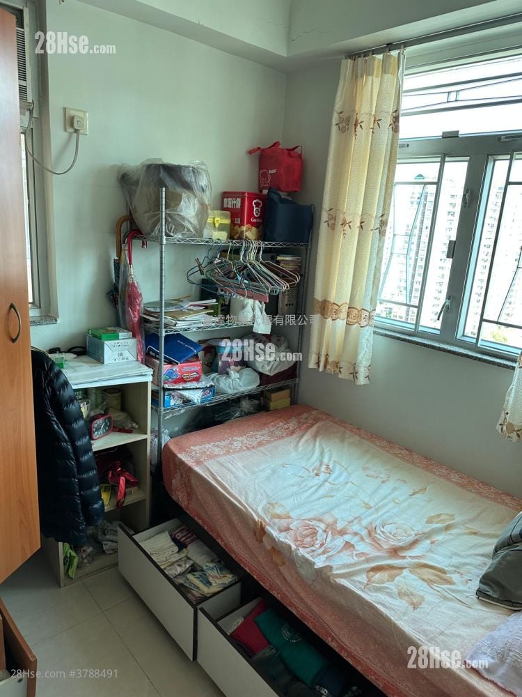 Mei Tak Building Sell 2 Bedrooms 528 ft²