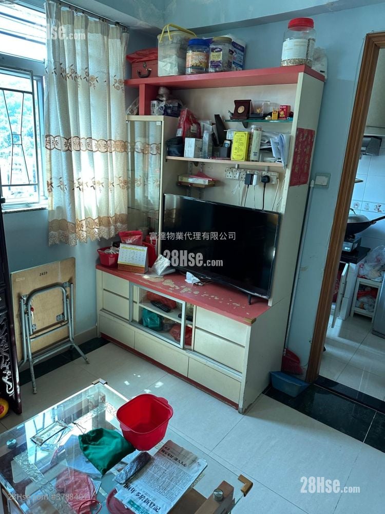 Mei Tak Building Sell 2 Bedrooms 528 ft²