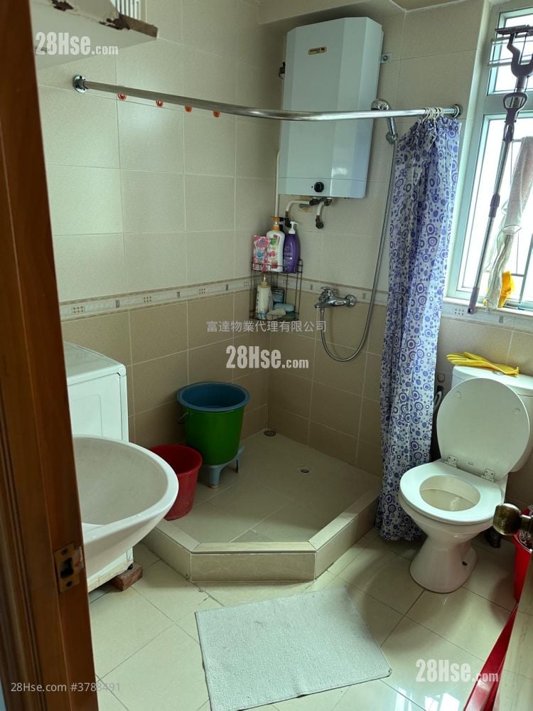 Mei Tak Building Sell 2 Bedrooms 528 ft²