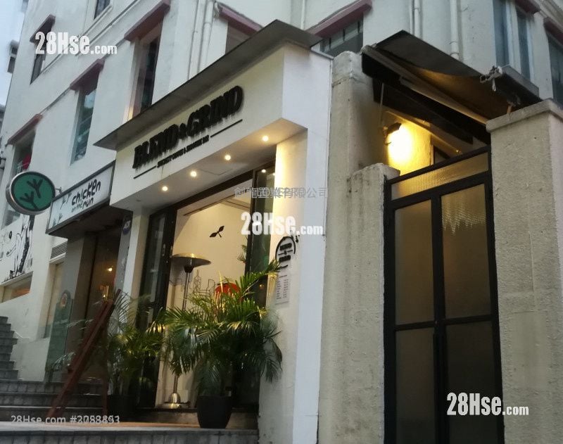 Upper Central Rental Studio , 1 Bathroom 194 ft²