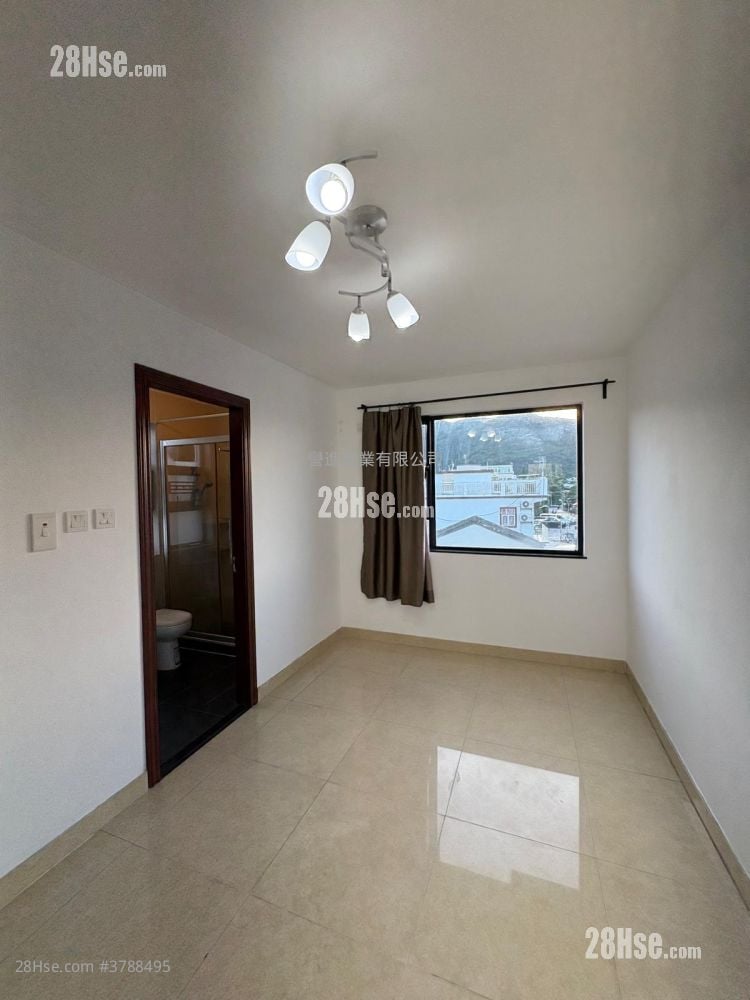 村屋 租盘 3 房 , 1 浴室 1,400 平方尺