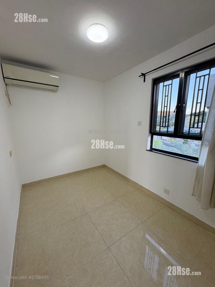 村屋 租盘 3 房 , 1 浴室 1,400 平方尺